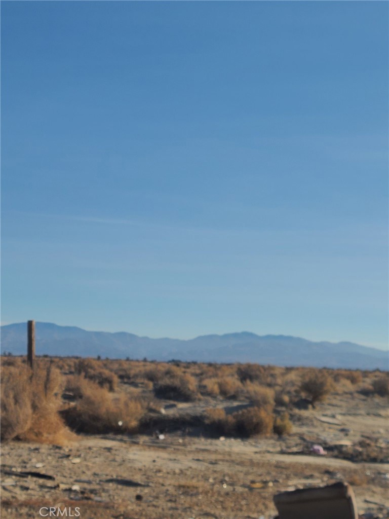 47516 20th Street E Lancaster, California The housing property doesn't exist as the property was completely burned and what is being sold is the land. It has well water, property is on propane for gas, and a septic tank. The land has no utilities. Drive-by only.