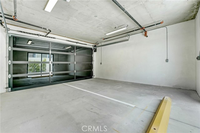 4036 Rosemont Avenue, Montrose CA: https://media.crmls.org/medias/8f8431be-fb1b-44d0-a7bd-21434af54b6a.jpg