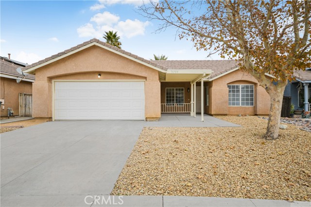 Detail Gallery Image 1 of 19 For 3735 Hickory Ct, Rosamond,  CA 93560 - 3 Beds | 2 Baths