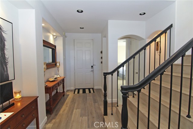 Detail Gallery Image 5 of 41 For 17634 Wren Dr, Canyon Country,  CA 91387 - 5 Beds | 4 Baths