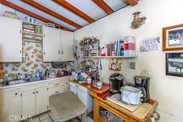 Detail Gallery Image 8 of 41 For 1495 Alta Ave, Yucca Valley,  CA 92284 - 2 Beds | 2 Baths