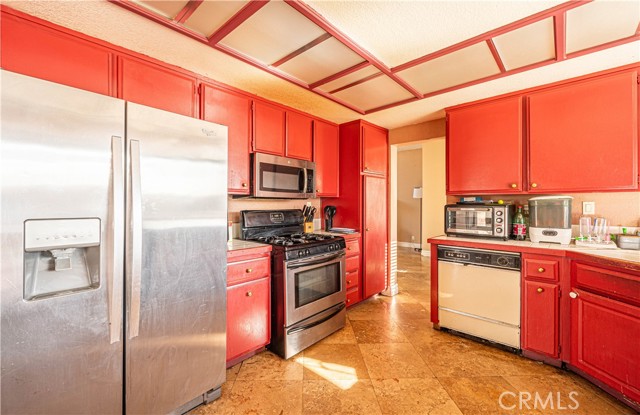 Detail Gallery Image 14 of 42 For 12261 Champlain St, Moreno Valley,  CA 92557 - 4 Beds | 2/1 Baths