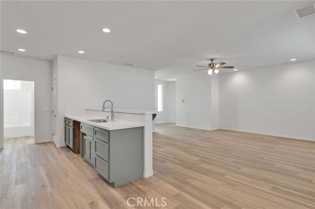 Detail Gallery Image 13 of 42 For 15772 Jasmine St, Victorville,  CA 92395 - 4 Beds | 3 Baths