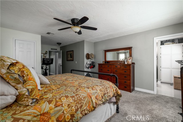 22831 Skylink Drive, Canyon Lake CA: https://media.crmls.org/medias/8f8849ec-56a3-44f4-8d5e-68434fd8fae7.jpg