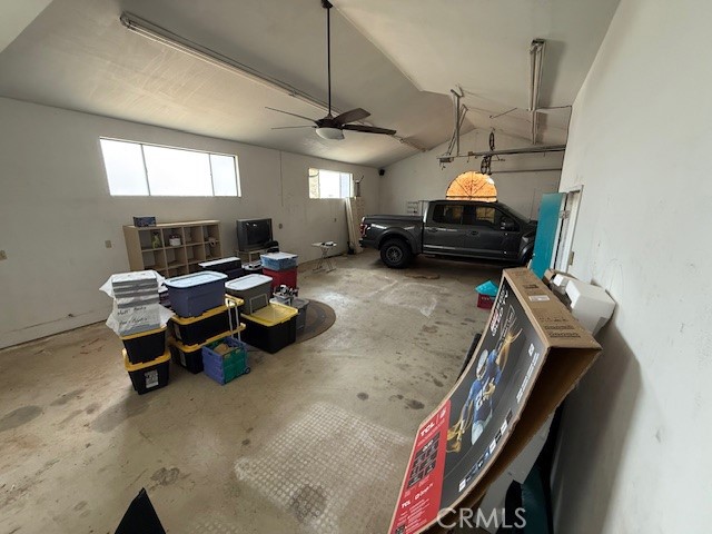 19534 Kiningham Drive, Bloomington CA: https://media.crmls.org/medias/8f8850c5-e81b-40bd-922d-78f58b56878d.jpg