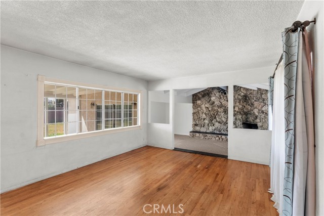 13303 Judah Avenue, Hawthorne CA: https://media.crmls.org/medias/8f88873e-6340-46ff-8e12-a9bb98205a0d.jpg