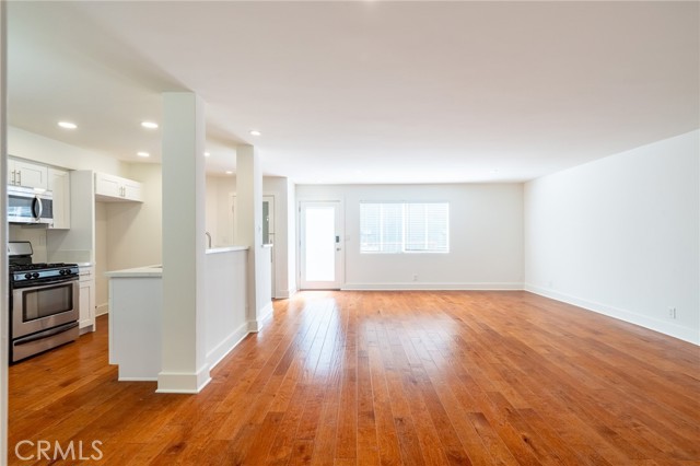 Detail Gallery Image 3 of 27 For 1825 Selby Ave #102,  Los Angeles,  CA 90025 - 2 Beds | 2 Baths