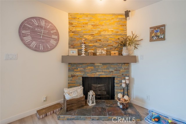 Detail Gallery Image 17 of 35 For 16732 Lassen St, Northridge,  CA 91343 - 3 Beds | 3 Baths