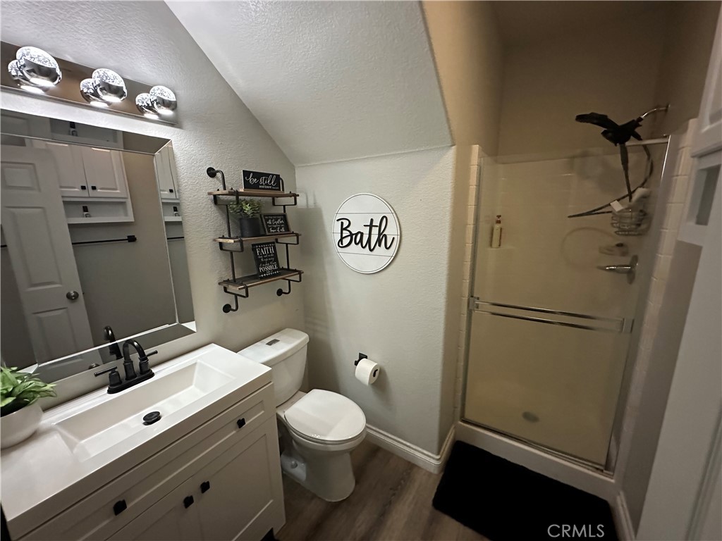 https://media.crmls.org/medias/8f89dd7f-9524-4d07-9378-4e3bec4b1185.jpg?preset=X-Large