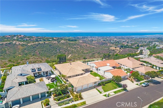 Detail Gallery Image 18 of 24 For 33 Montecito Dr, Corona Del Mar,  CA 92625 - 4 Beds | 2/1 Baths