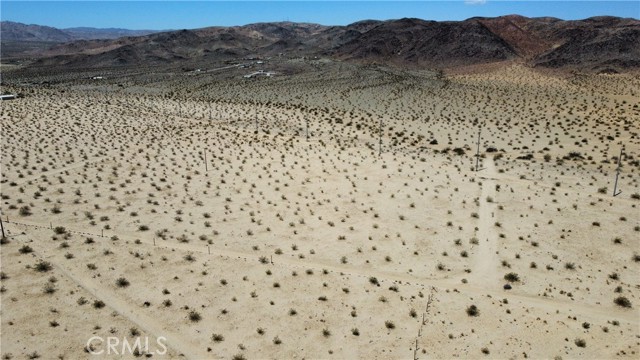 Detail Gallery Image 5 of 28 For 68750 Amboy Rd, Twentynine Palms,  CA 92277 - – Beds | – Baths