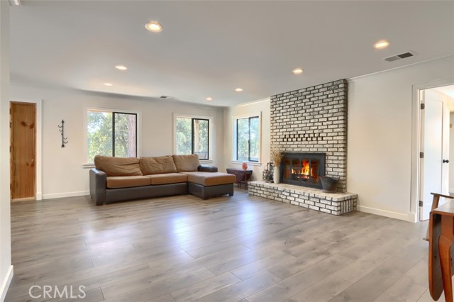 Detail Gallery Image 5 of 49 For 3318 Triangle Rd, Mariposa,  CA 95338 - 3 Beds | 2 Baths
