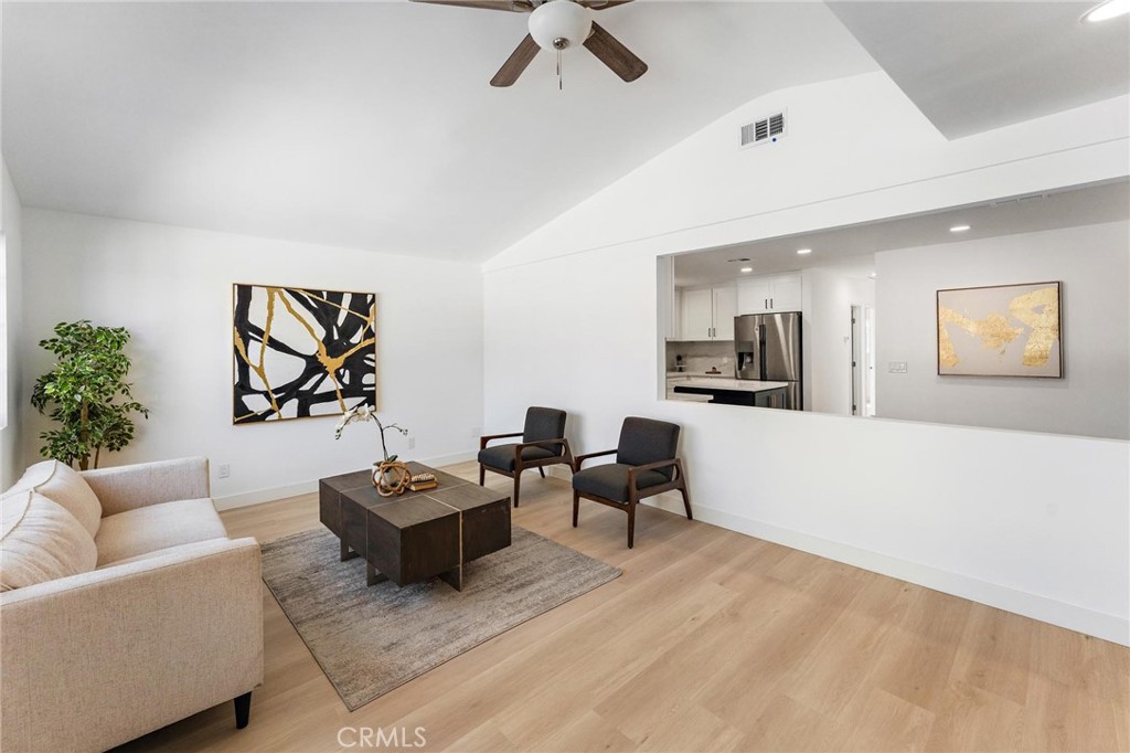 MLS #OC25184707 image #9