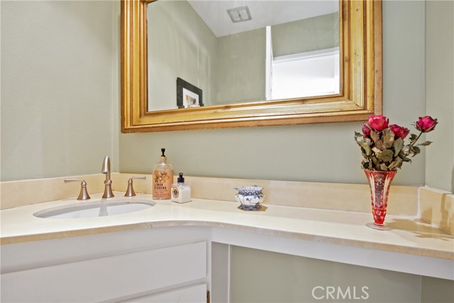 24211 Puerta De Luz, Mission Viejo CA: https://media.crmls.org/medias/8f8bf77e-0ad5-4f66-8c67-559bd3e84dc2.jpg