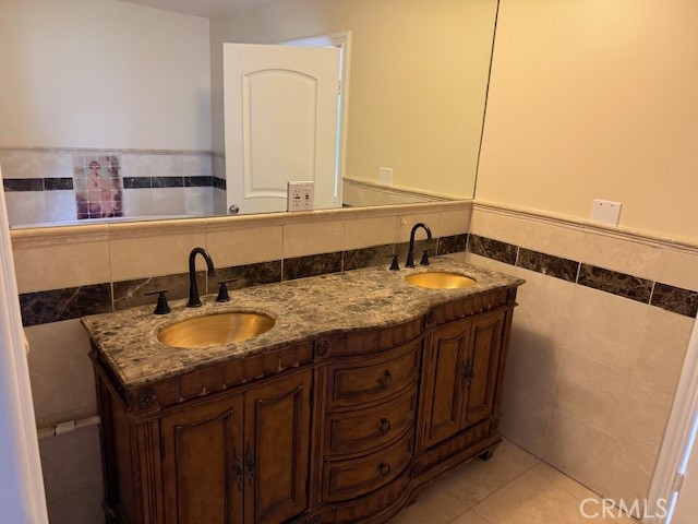 Detail Gallery Image 18 of 48 For 6201 Corbin Ave, Tarzana,  CA 91356 - 5 Beds | 4 Baths