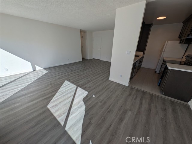 Detail Gallery Image 4 of 8 For 336 N Berendo St #305,  Los Angeles,  CA 90004 - 1 Beds | 1 Baths