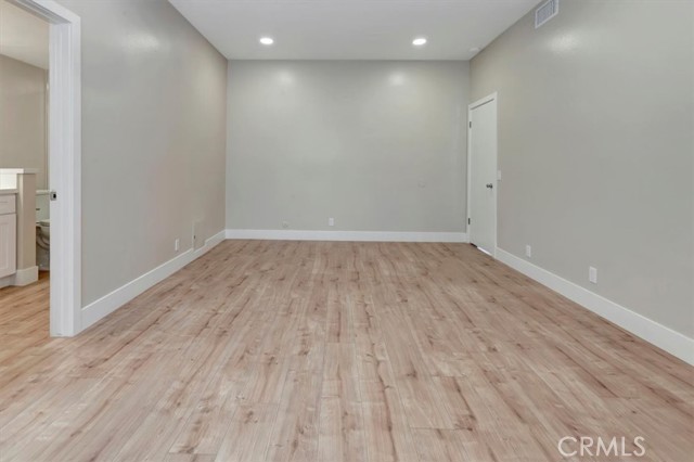 Detail Gallery Image 15 of 29 For 2773 Vista Umbrosa, Newport Beach,  CA 92660 - 3 Beds | 2/1 Baths