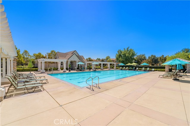 7169 Logsdon Drive, Eastvale CA: https://media.crmls.org/medias/8f8f8abd-2397-453e-b4e7-229ea33f7747.jpg