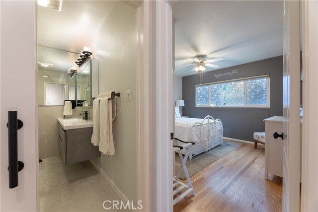 Detail Gallery Image 23 of 42 For 1404 E 1st St #5,  Long Beach,  CA 90802 - 2 Beds | 1 Baths