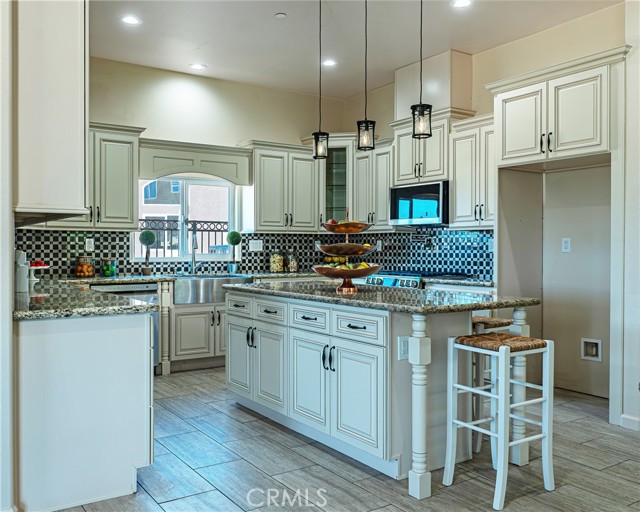 Detail Gallery Image 19 of 52 For 35761 Brookwood Ct, Yucaipa,  CA 92399 - 5 Beds | 4/1 Baths