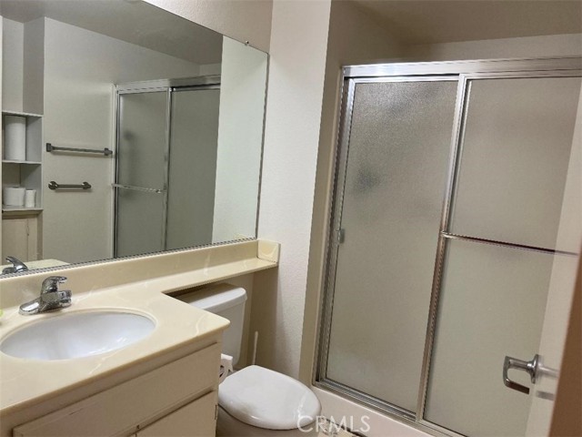 Image 20 of 27 For 321 Orange Avenue 306