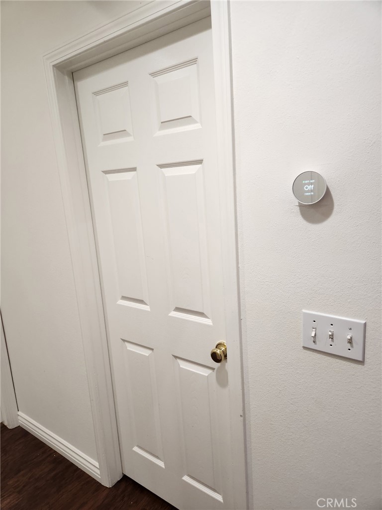 https://media.crmls.org/medias/8f9047db-208b-47da-a60c-359786eeaa9f.jpg?preset=X-Large