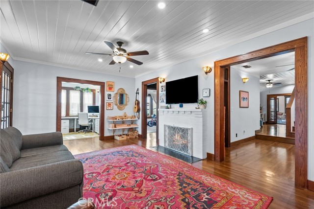 Detail Gallery Image 9 of 55 For 1719 Monte Vista St, Pasadena,  CA 91106 - 4 Beds | 4 Baths