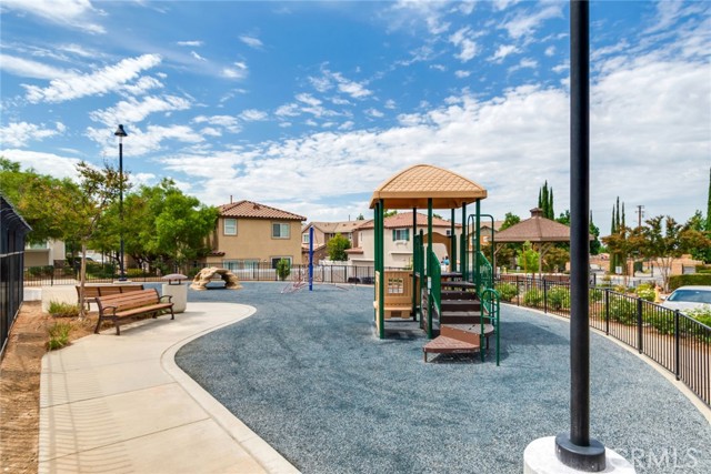 Detail Gallery Image 41 of 43 For 34083 Lily Rd #33,  Yucaipa,  CA 92399 - 3 Beds | 2/1 Baths