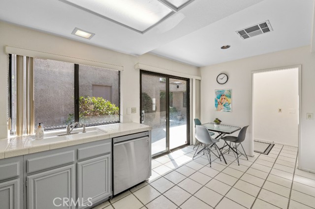Detail Gallery Image 11 of 25 For 2861 Calle Loreto, Palm Springs,  CA 92264 - 3 Beds | 2 Baths