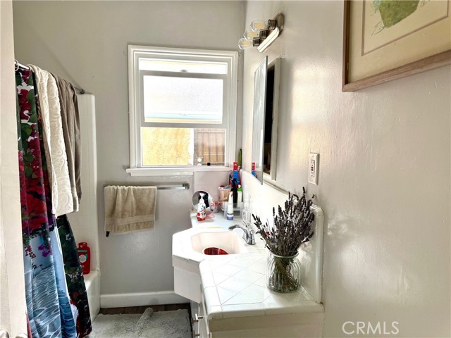 Detail Gallery Image 17 of 68 For 3936 Montclair, Los Angeles,  CA 90018 - – Beds | – Baths