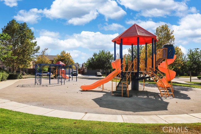 Detail Gallery Image 33 of 56 For 489 Berrybush St, Hemet,  CA 92543 - 3 Beds | 2 Baths