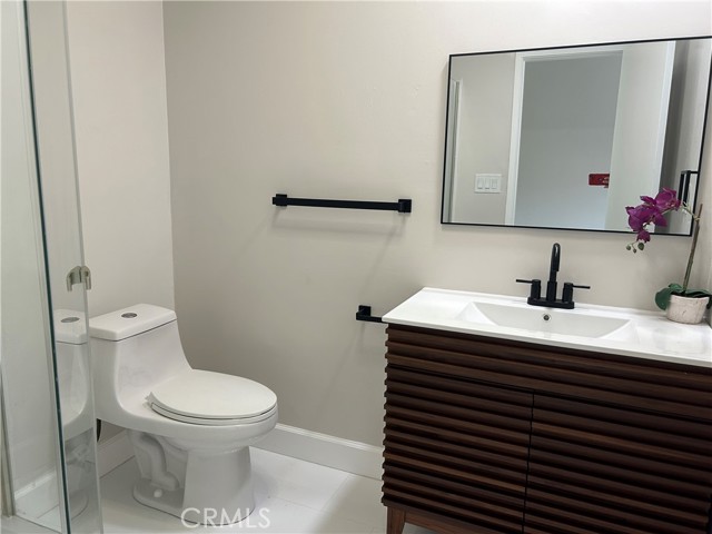 Detail Gallery Image 18 of 24 For 3375 Baltic Ave, Long Beach,  CA 90810 - 4 Beds | 2 Baths
