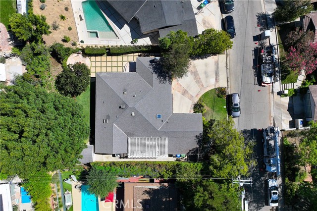 Detail Gallery Image 32 of 33 For 3629 Loadstone Dr, Sherman Oaks,  CA 91403 - 3 Beds | 2 Baths