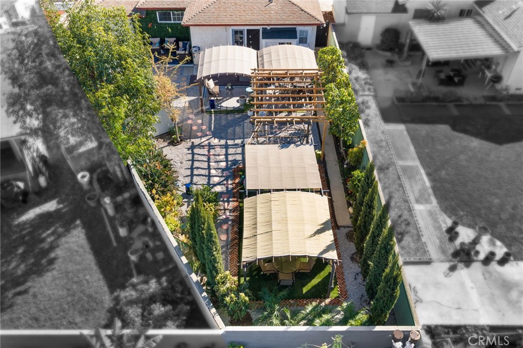 https://media.crmls.org/medias/8f9485e8-08d1-49d8-9cbd-e6f21d90e24a.jpg?preset=X-Large