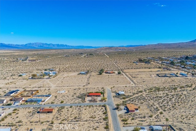 Detail Gallery Image 7 of 22 For 74552 Foothill Dr, Twentynine Palms,  CA 92277 - – Beds | – Baths