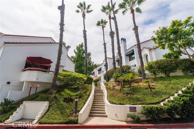 Detail Gallery Image 12 of 43 For 19561 Pompano Ln #104,  Huntington Beach,  CA 92648 - 4 Beds | 2/1 Baths
