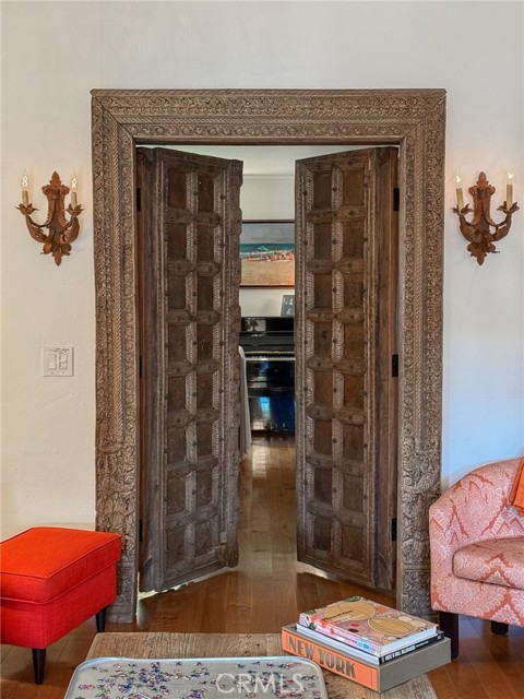 Detail Gallery Image 7 of 51 For 3524 Grand View Bld, Los Angeles,  CA 90066 - 5 Beds | 4/2 Baths