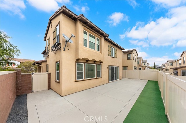 7733 Lupin Street, Chino CA: https://media.crmls.org/medias/8f95d9f3-c1b9-4fda-b287-92fee0827882.jpg