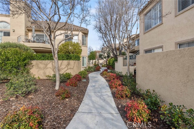 23839 Del Monte Drive, Valencia CA: https://media.crmls.org/medias/8f95e446-ed50-4299-8b5d-804dff25ec57.jpg