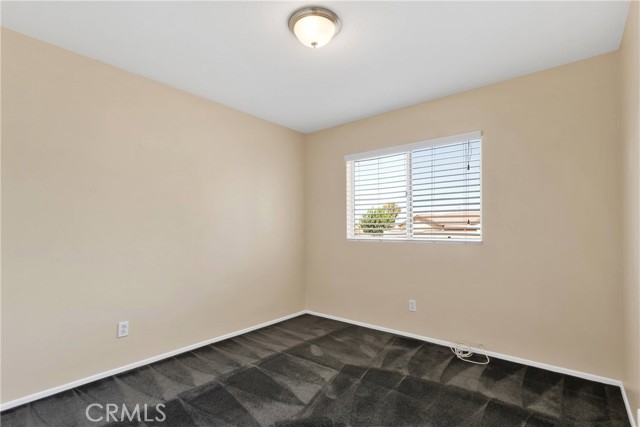 Detail Gallery Image 19 of 43 For 14221 Surrey Ct, Victorville,  CA 92394 - 3 Beds | 2 Baths