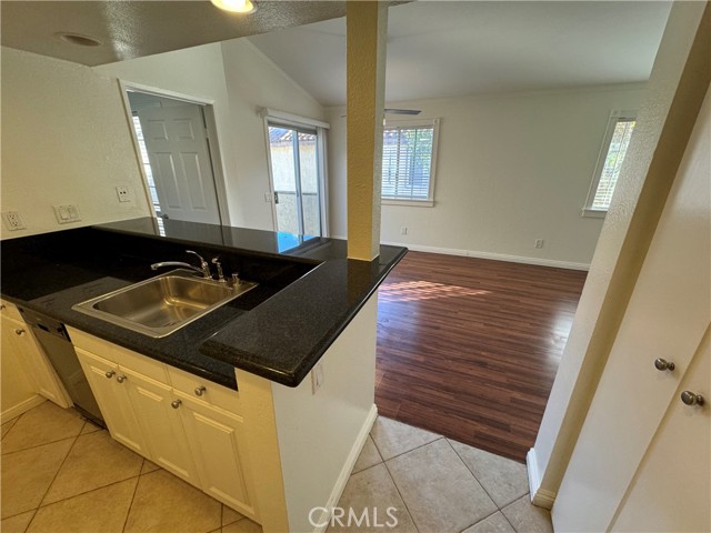 26151 Sanz, Mission Viejo CA: https://media.crmls.org/medias/8f960ec2-6799-4de1-a1be-7277c07176dd.jpg