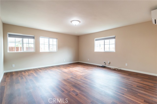 870 North Alexandria Avenue photo 23