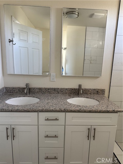 Detail Gallery Image 7 of 17 For 17055 San Bernardino St #2,  Fontana,  CA 92335 - 3 Beds | 2 Baths