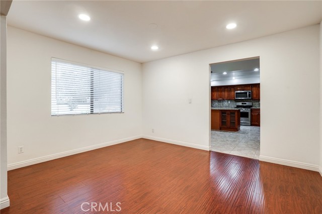 Detail Gallery Image 6 of 21 For 4444 Spencer St, Torrance,  CA 90503 - 4 Beds | 3 Baths