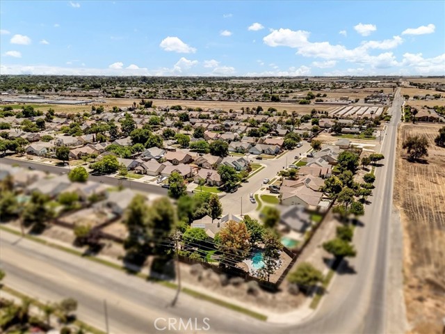 1774 Homestead Way, Lemoore CA: https://media.crmls.org/medias/8f97afd5-482a-445f-ad60-8a83bedead1a.jpg