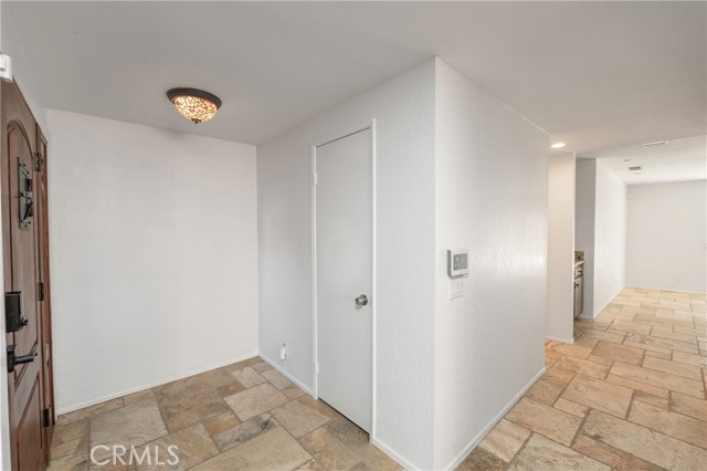 Detail Gallery Image 5 of 45 For 5670 Peacock, Riverside,  CA 92505 - 4 Beds | 2 Baths