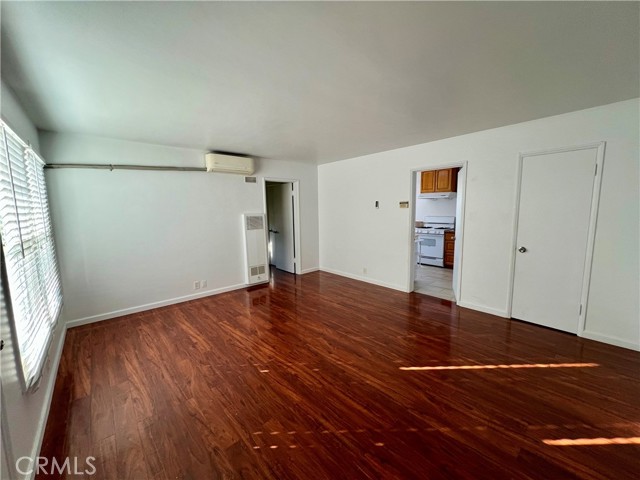 Front Image Thumbnail for CRWS25269377