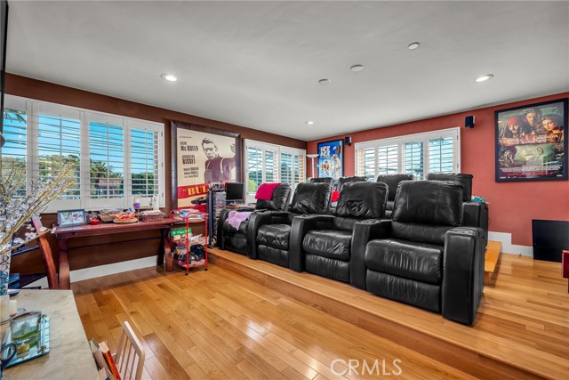 Detail Gallery Image 27 of 31 For 236 8th St, Seal Beach,  CA 90740 - 5 Beds | 5 Baths