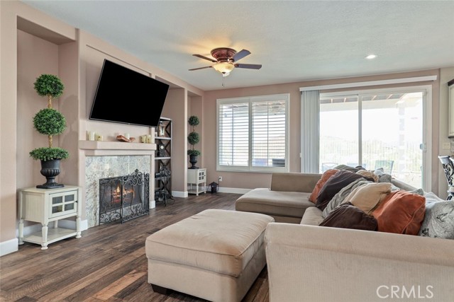 Detail Gallery Image 11 of 63 For 25 Corte Rivera, Lake Elsinore,  CA 92532 - 5 Beds | 3 Baths