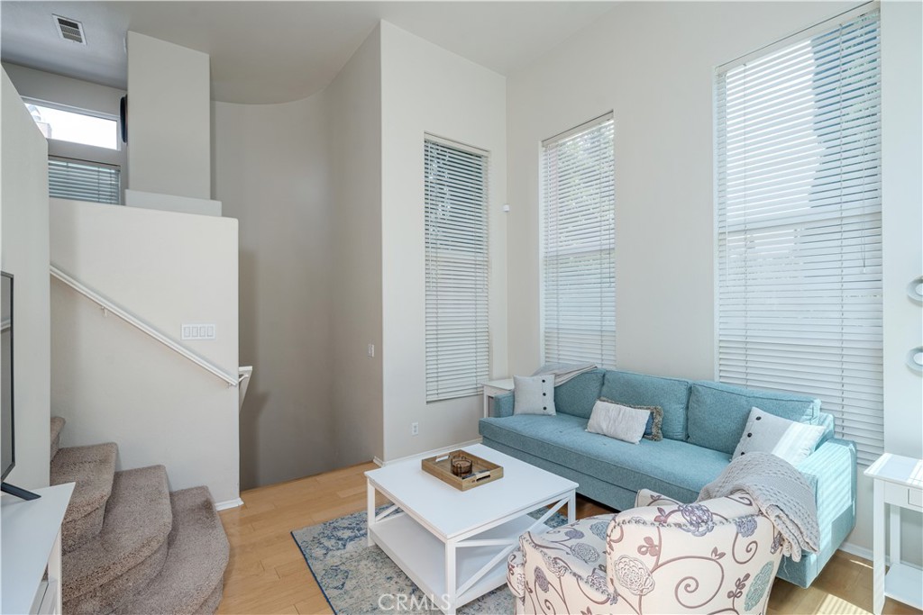 MLS #OC26118290 image #7